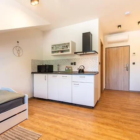 Restaurace Praha Отель