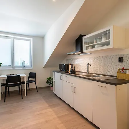 Restaurace Praha 호텔 Nizbor