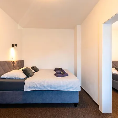 Restaurace Praha Отель