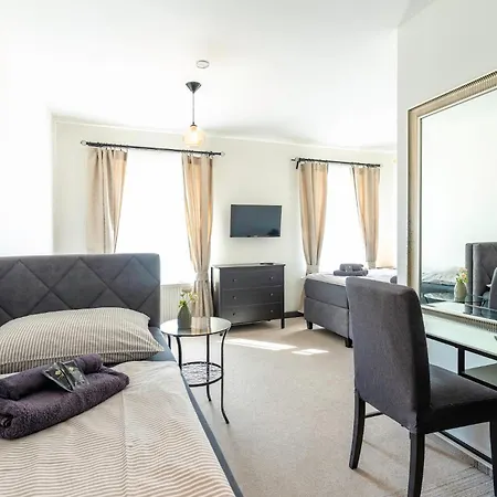 Restaurace Praha Отель Nizbor