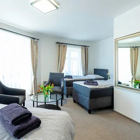 Restaurace Praha 호텔 Nizbor