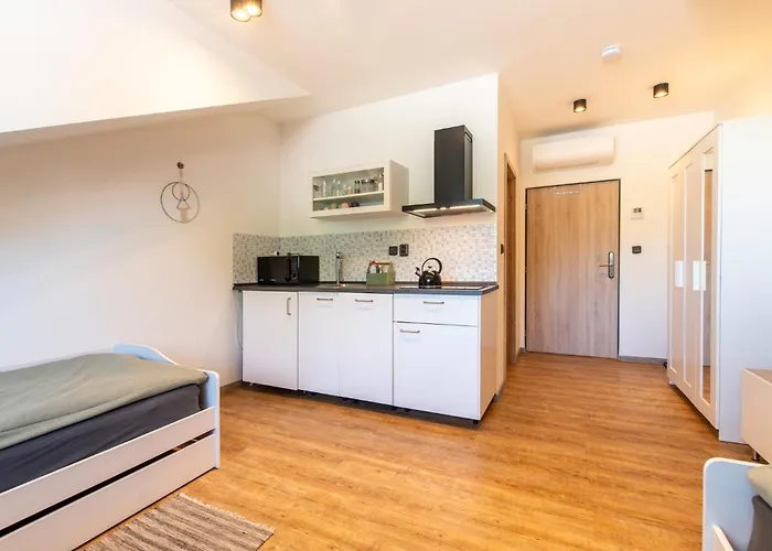 Restaurace Praha 호텔